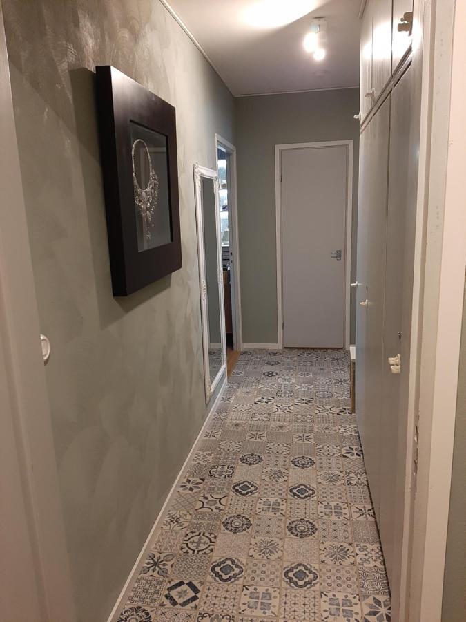 Alice Apartment - Main Street โรวานิเอมิ ภายนอก รูปภาพ