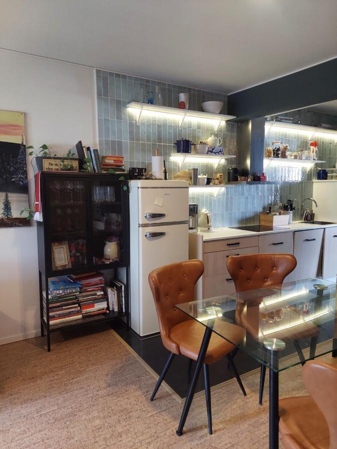 Alice Apartment - Main Street โรวานิเอมิ ภายนอก รูปภาพ
