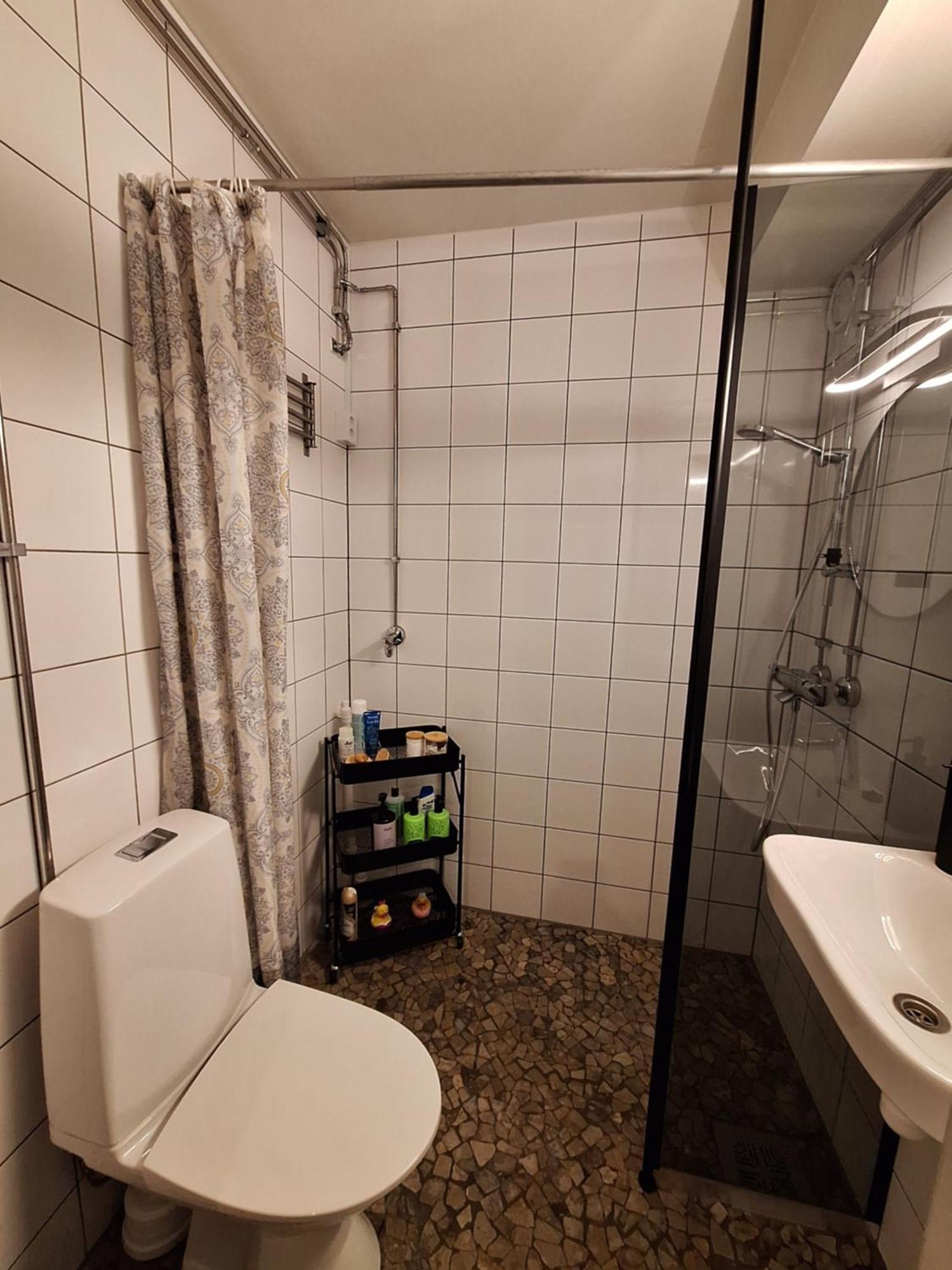 Alice Apartment - Main Street โรวานิเอมิ ภายนอก รูปภาพ